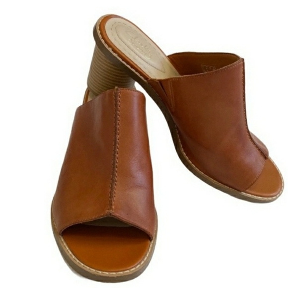 CLARKS GLACIER CHIC TAN GENUINE LEATHER MULES SZ 9.5 🌟 🌟 - Picture 11 of 11